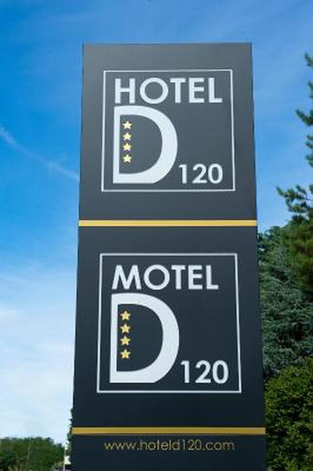 هتل د120