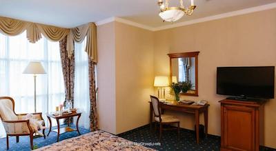 گرند هتل امرالد