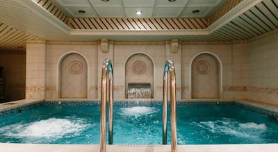 گرند هتل امرالد