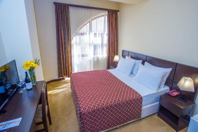 آنی سنترال این