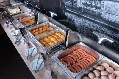 آنی سنترال این