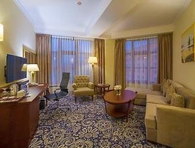 رمدا آلماتی