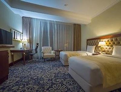 رمدا آلماتی