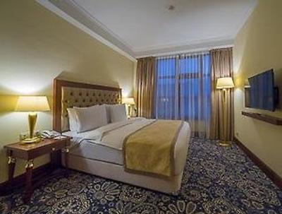 رمدا آلماتی