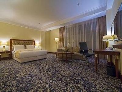 رمدا آلماتی