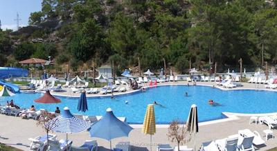 گرند میرامور هتل