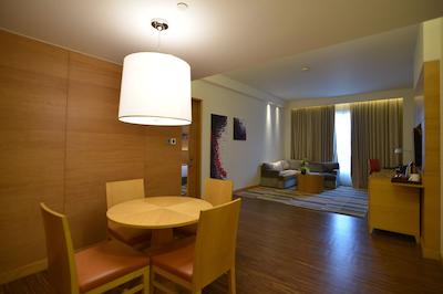 کرون پلازا جیپور تنک رود