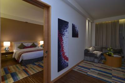 کرون پلازا جیپور تنک رود