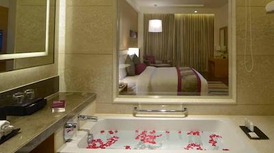 کرون پلازا جیپور تنک رود