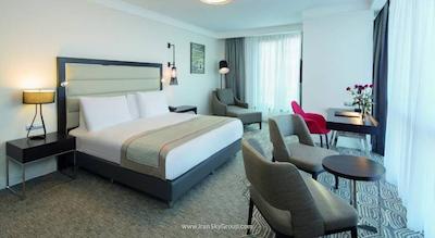 مونپیک استانبول هتل گلدن هورن