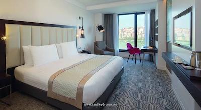 مونپیک استانبول هتل گلدن هورن