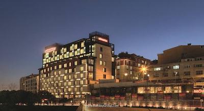 مونپیک استانبول هتل گلدن هورن