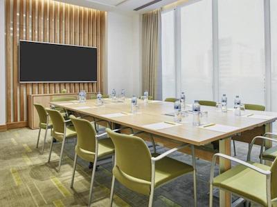 هیلتون گاردن این دبی مال اونیو