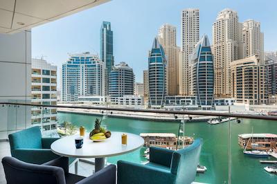 جانا مارینا بی سوئیت