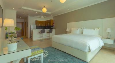 جانا مارینا بی سوئیت