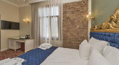 بای مورات کراون هتل تکسیم