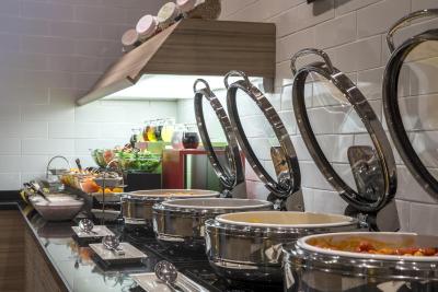 پارک این بای رادیسون استانبول آتاتورک ایرپورت