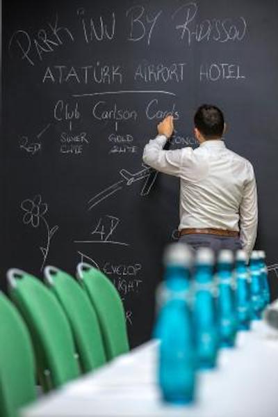 پارک این بای رادیسون استانبول آتاتورک ایرپورت