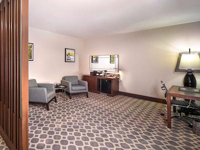 مرکور استانبول ایرپورت