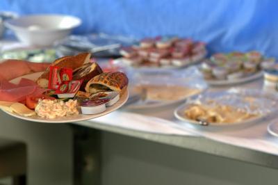 مهمت بی هتل