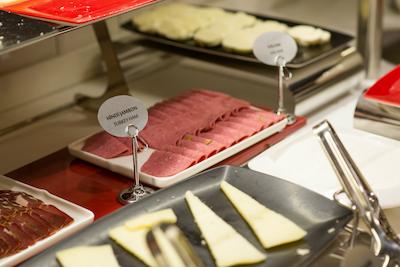 هتل فاوری نیشان تاشی