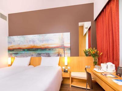 آیبیس وان سنترال