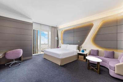 وی هتل دبی-کیوریو کالکشن هیلتون