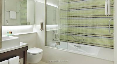 حیات پلیس دبی بنی یاس اسکوئر