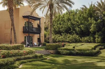 وان اند اونلی رویال میراژ