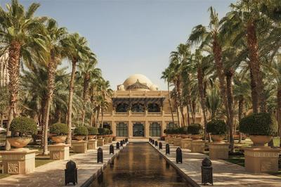 وان اند اونلی رویال میراژ