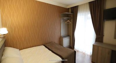 دستینو پارک هتل