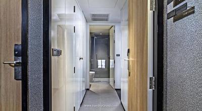 گللریا 12 سوخومویت بانکوک بای کمپس هسپیتلیتی