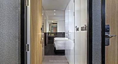 گللریا 12 سوخومویت بانکوک بای کمپس هسپیتلیتی