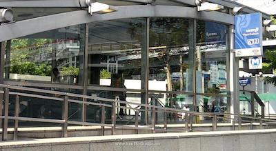 گللریا 12 سوخومویت بانکوک بای کمپس هسپیتلیتی