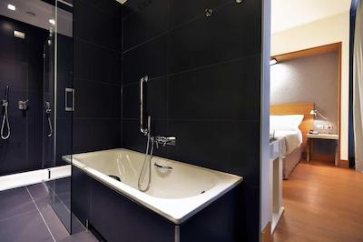 هیلتون گردن این میلان نورث