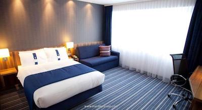 هالیدی این اکسپرس دوسلدورف سیتی