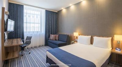 هالیدی این اکسپرس دوسلدورف سیتی