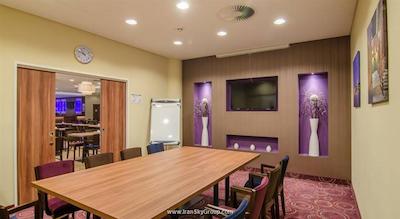 هالیدی این اکسپرس دوسلدورف سیتی