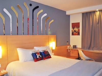 آیبیس مسکو داینامو