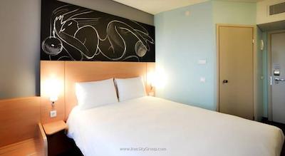 آیبیس مسکو داینامو