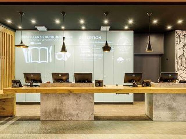 ایبیس مونچن سیتی ارنولفپرک