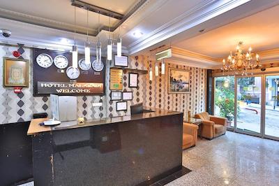 مالابادی بیازیت هتل