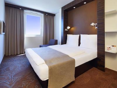 پرمیر کلاس دوسلدورف سیتی