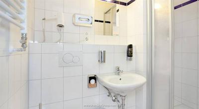 ا اند آوع امستردم-زویدوست