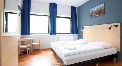 ا اند آوع امستردم-زویدوست