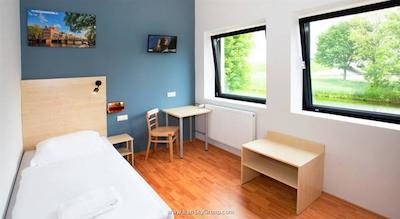 ا اند آوع امستردم-زویدوست