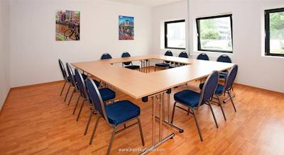 ا اند آوع امستردم-زویدوست