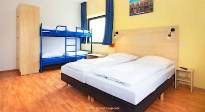 ا اند آوع امستردم-زویدوست