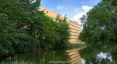 ا اند آوع امستردم-زویدوست