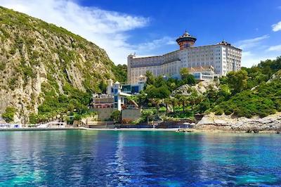 لادونيا هتل آداکوله